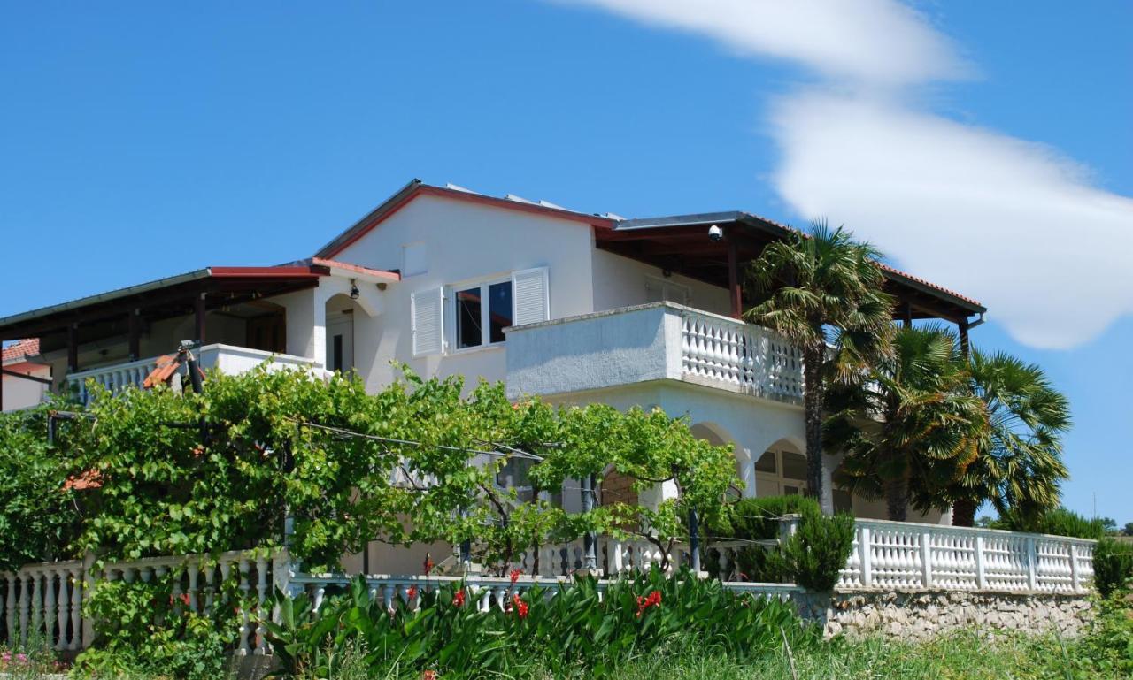 Villa Sabina - Apartments Kroatien Ražanac Exterior foto